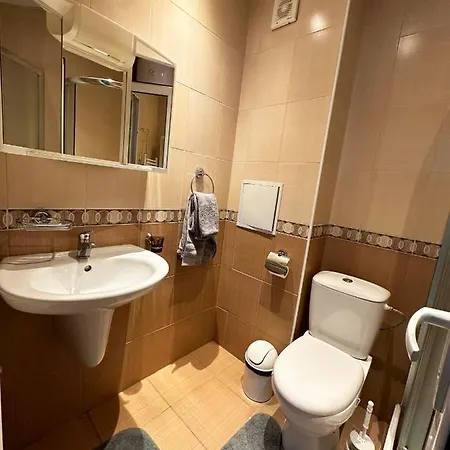 Apartman Admiral Plaza , Large Swimming Pool , 5 Min Walking To The Napospart